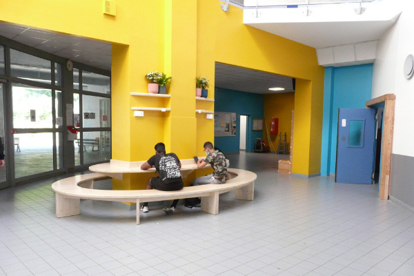 vue d'ensemble hall et pilier de sciences du projet Imaginons le lycée de demain de la Martinière Diderot